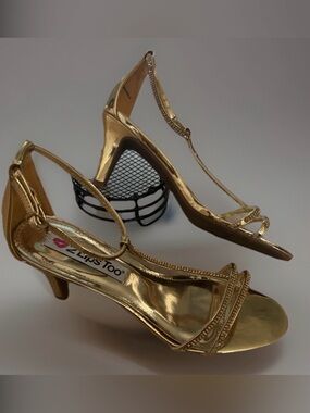 2 Lips Too Metallic Gold Too Ella T-Strap low heel  Sandal like New! Beautiful